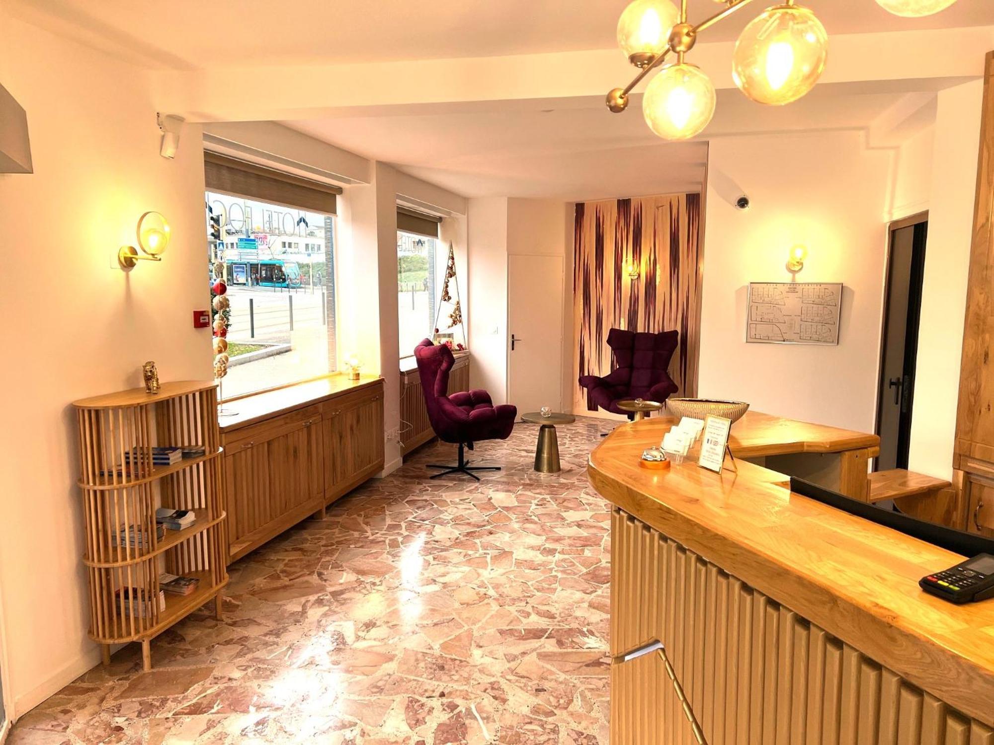 Contact Hotel Foch Besançon Eksteriør bilde